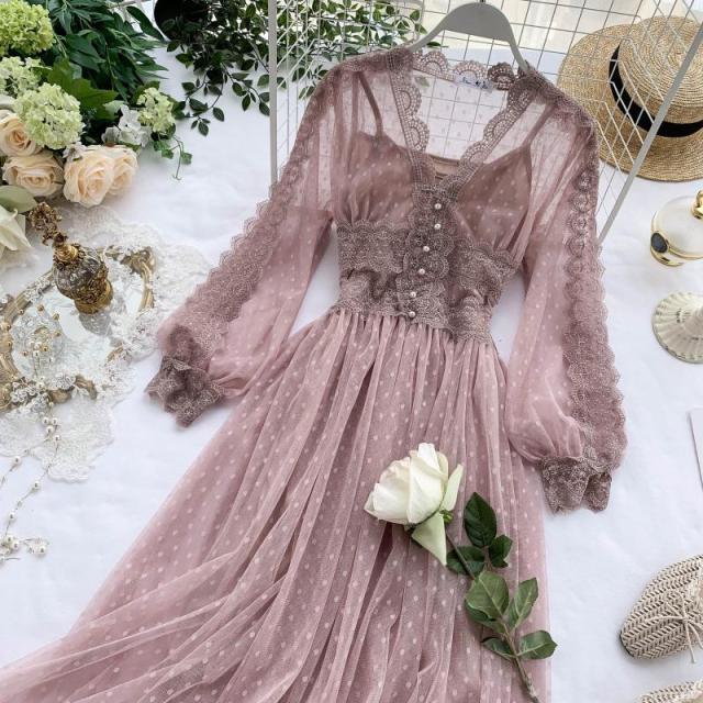 チュール ワンピース ロングスカート フレアワンピース ティアードワンピース ワンピドレス ロング ロング丈 長袖 ボリューム袖 パフスリーブ Vネック フレア レース チュール シフォン ウエストマーク ハイウエスト 透け感 シースルー パール かわいい きれいめ 上品