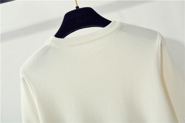 袖フレアニットトップス 袖あり 7分袖 七分袖 長袖 ボリューム袖 襟なし ニット かわいい 大人可愛い きれいめ シンプル カジュアル 大人 上品 おしゃれ お洒落 かっこいい レトロ 大人可愛い 大人女子 こなれ感 ラブリー キュート ガーリー 個性的 クール エレガント モダン 袖フレアニットトップス 袖あり 7分袖 七分袖 長袖 ボリューム袖 襟