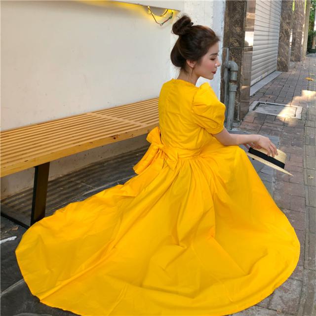 ワンピース 膝丈 膝下 袖あり 半袖 ボリューム袖 パフスリーブ Uネック ラウンドネック 襟なし タイト 細身 フリル かわいい 大人可愛い きれいめ シンプル カジュアル 大人 上品 おしゃれ お洒落 大人可愛い 大人女子 こなれ感 ラブリー キュート エレガント 主役級 存在感