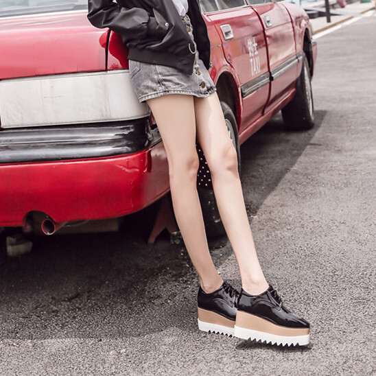 靴 レディースシューズ レディーススニーカー 厚底スニーカー ぺたんこシューズ 痛くない 歩きやすい 履きやすい 美脚 脚長 かわいい 大人可愛い きれいめ シンプル カジュアル 大人 上品 おしゃれ お洒落 かっこいい キュート ガーリー 大人っぽい 女っぽ スポーティー