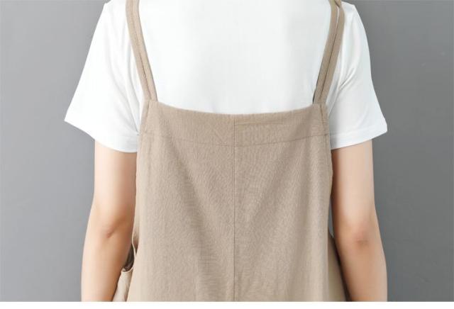 ゆる 大人サロペット オールインワン ワイドパンツ ガウチョパンツ ジャンパーパンツ 膝下 ミモレ ミモレ丈 袖なし ノースリーブ スクエアネック ワイド ガウチョ ポケット パッチポケット かわいい 大人可愛い シンプル カジュアル おしゃれ 大人女子 こなれ感 ラフ ラブリー_17