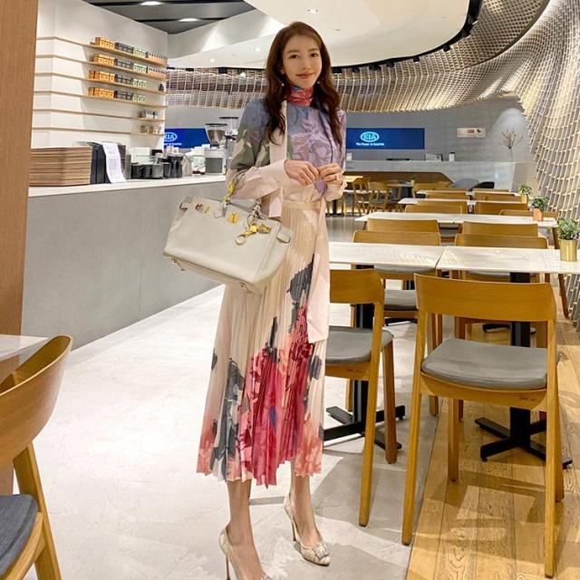 トップス スカート ブラウス ロングスカート プリーツスカート ロング丈 長袖 襟付き フレア セミフレア レース リボン かわいい 大人可愛い きれいめ シンプル カジュアル 大人 上品 おしゃれ お洒落 大人可愛い 大人女子 ラブリー キュート ガーリー エレガント 主役級