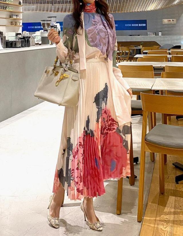 トップス スカート ブラウス ロングスカート プリーツスカート ロング丈 長袖 襟付き フレア セミフレア レース リボン かわいい 大人可愛い きれいめ シンプル トップス スカート ブラウス ロングスカート プリーツスカート