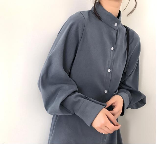 バンドカラー シャツワンピ パフスリーブ ワンピース 膝丈 ひざ丈 長袖 ポワン袖 スタンドカラー マオカラー Iライン 前開き かわいい 大人可愛い きれいめ シンプル カジュアル 大人 上品 おしゃれ 大人女子 こなれ感 ラフ ラブリー ルーズ モダン とろみ感 無地 春 秋 10代 バンドカラー シャツワンピ パフスリーブ ワンピース 膝丈 ひざ丈 長袖