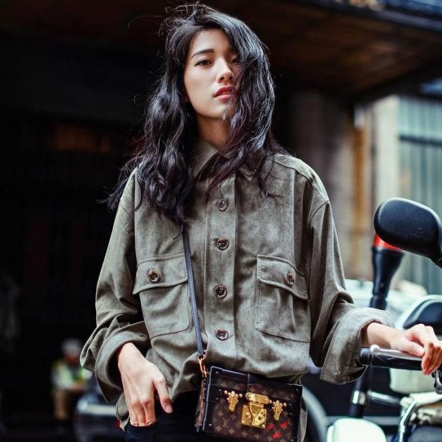 オーバーサイズ ミリタリー ワークシャツ トップス シャツ 袖あり 長袖 ドロップショルダー 襟付き ポケット 前開き かわいい 大人可愛い シンプル カジュアル 大人 おしゃれ かっこいい 大人女子 こなれ感 ラフ メンズライク ボーイッシュ ラブリー クール モード系 存在感