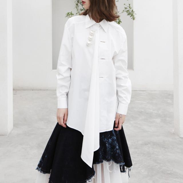 2way 変形デザイン アシンメトリー ブラウス トップス シャツ ロング ロング丈 袖あり 長袖 襟付き フリル リボン 前開き パール 大人可愛い きれいめ シンプル カジュアル 大人 上品 おしゃれ かっこいい 大人女子 こなれ感 メンズライク マニッシュ 個性的 クール モード系 2way 変形デザイン アシンメトリー ブラウス トップス シャツ ロング