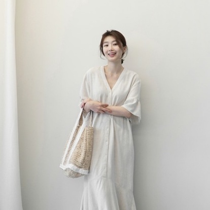 ワンピース 膝下 ミモレ ミモレ丈 ロング ロング丈 マキシ マキシ丈 9分丈 アンクル丈 袖あり 5分袖 五分袖 Vネック 襟なし セミフレア かわいい 大人可愛い きれいめ シンプル カジュアル 大人 上品 おしゃれ お洒落 かっこいい レトロ 大人可愛い 大人女子 こなれ感