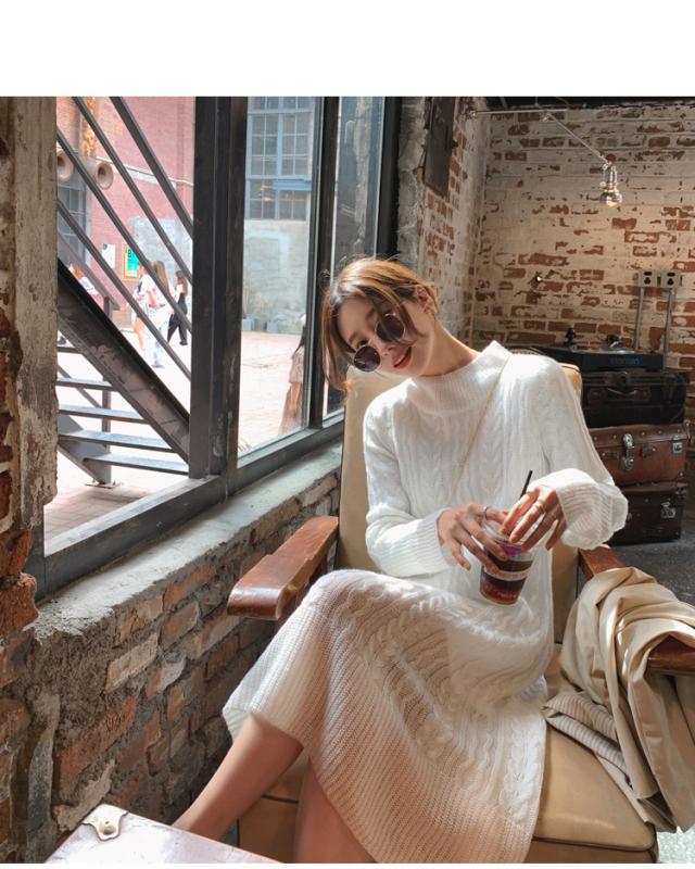 清楚系インナーセットニットワンピース 膝下 袖あり 襟なし ニット かわいい 大人可愛い きれいめ シンプル カジュアル 大人 上品 おしゃれ お洒落 かっこいい レトロ 大人可愛い 大人女子 こなれ感 ラブリー キュート ガーリー 主役級 存在感 とろみ感 抜け感 無地 春 夏 秋 清楚系インナーセットニットワンピース 膝下 袖あり 襟なし ニット