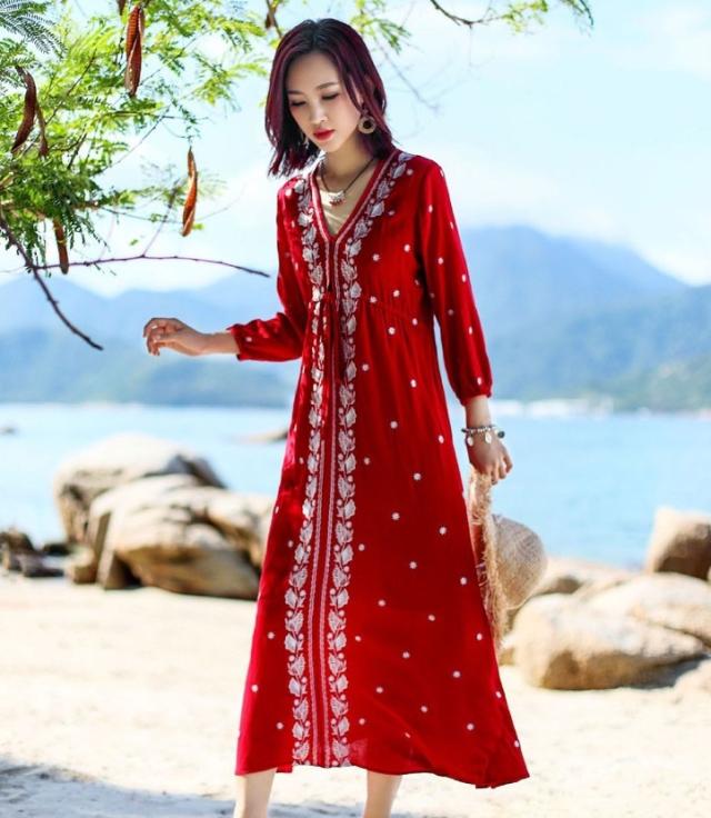 ワンピース ワンピドレス 膝下 ロング ロング丈 袖あり 7分袖 Vネック 襟なし Aライン 刺繍 ウエストリボン 綿 ポリエステル 薄手 かわいい 大人可愛い 大人 おしゃれ アジアン エスニック エキゾチック 大人女子 ラフ 存在感 柄 花柄 春 夏 秋 10代 20代 30代 レディース ワンピース ワンピドレス 膝下 ロング ロング丈 袖あり 7分袖 Vネック