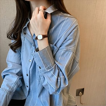 デニムシャツ ストライプシャツ ドッキング トップス シャツ 袖あり 長袖 襟付き アシンメトリー 切り替えデザイン ポケット 前開き デニム ブルーデニム カラーデニム かわいい カジュアル おしゃれ お洒落 かっこいい こなれ感 ラフ メンズライク マニッシュ ボーイッシュ