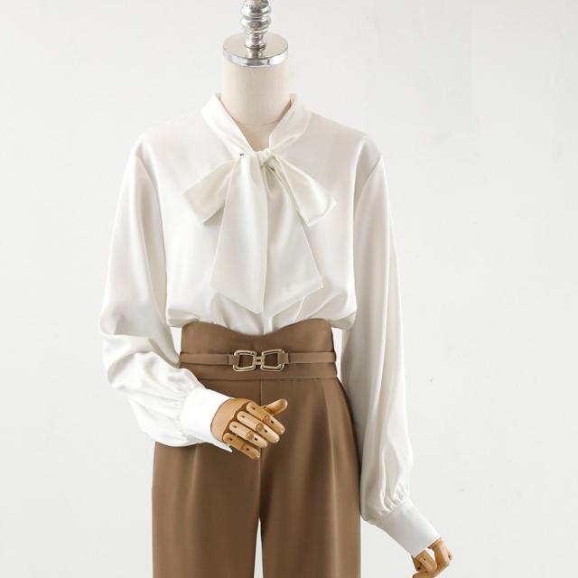 ボウタイ ブラウス フォーマル オフィス トップス シャツ 袖あり 長袖 シフォン リボン かわいい 大人可愛い きれいめ シンプル 大人 上品 おしゃれ 大人女子 こなれ感 ラブリー キュート モード系 モダン とろみ感 無地 春 秋 冬 入学式 入園式 卒業式 卒園式 冠婚葬祭 10代