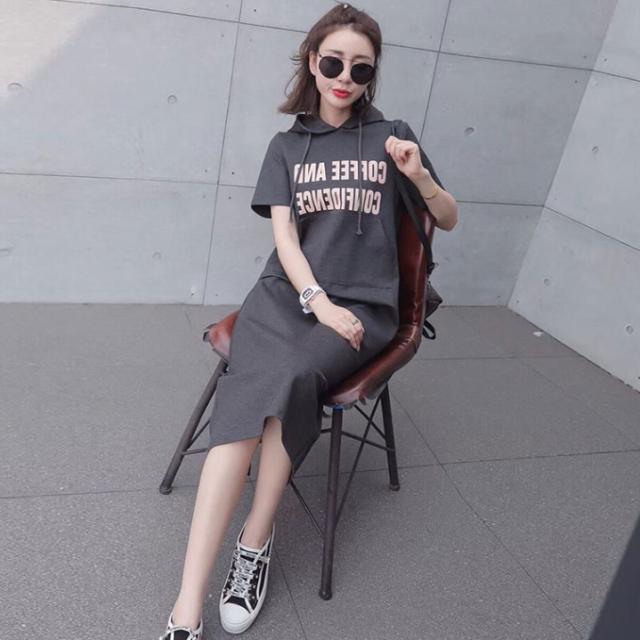 ワンピース ワンピドレス 膝下 ロング ロング丈 袖あり 半袖 Vネック 襟なし スリム ストレート Iライン フード付き ポケット 綿 かわいい 大人可愛い シンプル カジュアル 大人 おしゃれ お洒落 かっこいい 大人女子 ラフ スポーティー プリント 夏 10代 20代 30代