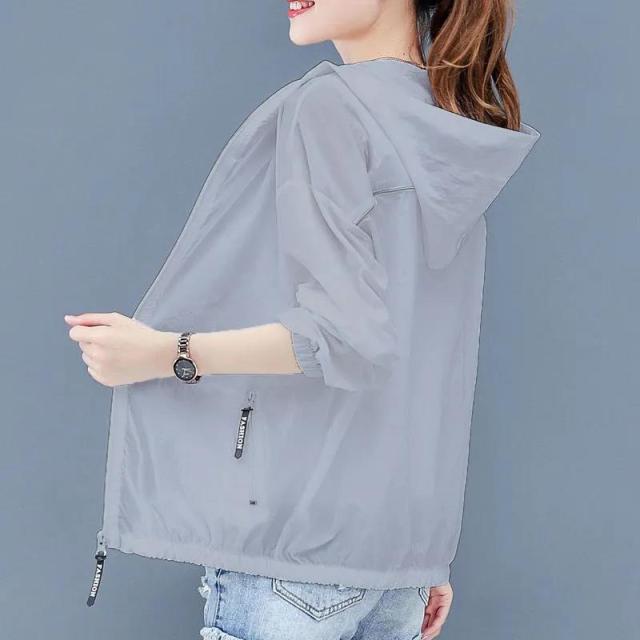 日焼け防止 UVカット パーカー 羽織り 袖あり 長袖 フード付き 通気性 シンプル カジュアル ボーイッシュ スポーティー 無地 春 夏 秋 シーズンレス 10代 20代 30代 40代 50代 60代 男女兼用 ママ 通勤 通学 公園デビュー 休日 運動 ジム ヨガ アウトドア リゾート 旅行 海の通販は 8,068円