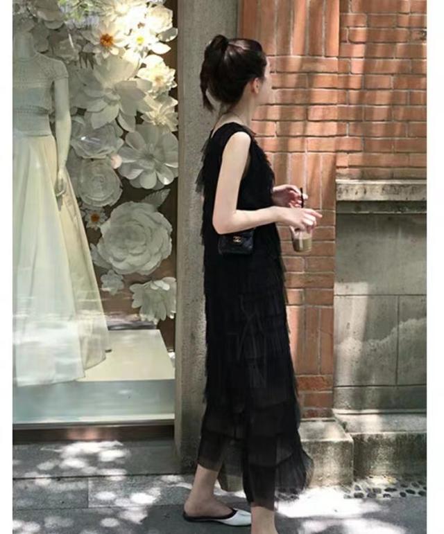 ノースリーブ ロング ティアード ワンピース ティアードワンピース ロング丈 マキシ マキシ丈 9分丈 アンクル丈 袖なし Vネック 深Vネック フレア Iライン シフォン バックシャン バックコンシャス ふわふわ 透け感 シースルー かわいい 大人可愛い きれいめ シンプル ノースリーブ ロング ティアード ワンピース ティアードワンピース