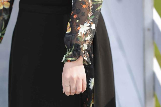 ミセス 花柄ワンピース ワンピドレス 膝下 ミモレ ミモレ丈 袖あり