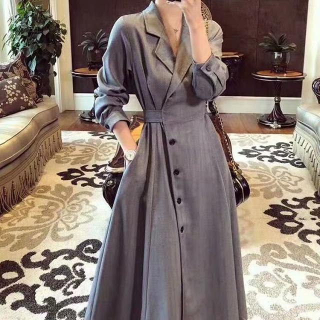 えり付きワンピース 膝下 ロング ロング丈 マキシ マキシ丈 9分丈 アンクル丈 袖あり 長袖 襟付き 前開き かわいい 大人可愛い きれいめ シンプル カジュアル おしゃれ お洒落 大人可愛い 大人女子 こなれ感 ラフ キュート ガーリー ルーズ 個性的 主役級 とろみ感 抜け感の通販は 13,370円