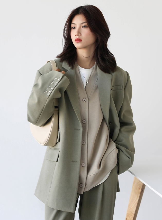 トップス カーディガン ミディアム丈 袖あり 長袖 Vネック 襟なし 前開き 綿 ポリエステル 大人可愛い シンプル カジュアル 大人 おしゃれ お洒落 かっこいい レトロ 大人女子 こなれ感 ラフ メンズライク ボーイッシュ 無地 春 秋 冬 10代 20代 30代 レディース ペア