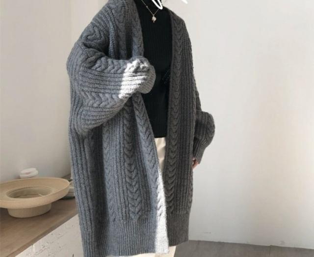 トップス ニットソー カーディガン 上着 白トップス ロング ロング丈 ミディアム丈 袖あり 長袖 ボリューム袖 フレアスリーブ フレンチスリーブ 萌袖 襟なし フレア セミフレア 細身 ストレート ワイド Iライン スマート 前開き ケーブルニット 編み込み 伸縮性 ニット 厚手_6