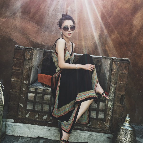 深Vネック キャミソール ワンピース キャミワンピ 膝下 ロング ロング丈 マキシ マキシ丈 9分丈 アンクル丈 袖なし Vネック 襟なし アシンメトリー 大人可愛い きれいめ カジュアル 大人 上品 おしゃれ かっこいい エスニック エキゾチック 大人女子 こなれ感 個性的 クール 深Vネック キャミソール ワンピース キャミワンピ 膝下 ロング ロング