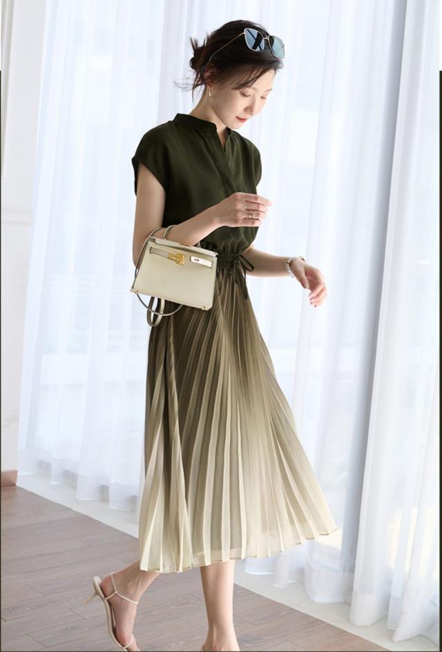 グラデーション プリーツ ロング ワンピース フレアワンピース 膝下