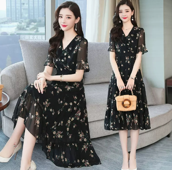 花柄 シフォンワンピース ワンピース 膝下 ミディアム丈 袖あり 半袖 Vネック フレア シフォン フリル 大人可愛い きれいめ 上品 おしゃれ お洒落 ラブリー キュート ガーリー エレガント 透け感 花柄 小花柄 フラワー 春 夏 謝恩会 二次会 10代 20代 30代 40代 50代