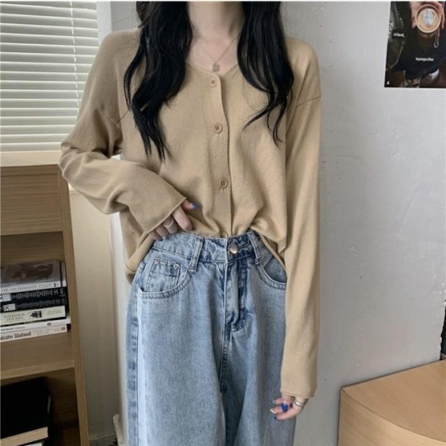トップス カーディガン 袖あり 長袖 萌袖 Vネック 襟なし スリム 細身 スマート 前開き 薄手 かわいい 大人可愛い きれいめ シンプル カジュアル 大人 上品 おしゃれ レトロ 大人女子 こなれ感 ラフ ラブリー キュート ガーリー ルーズ 個性的 クール モード系 エレガント