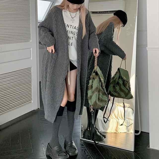 ケーブル編み ロング ニット カーディガン トップス アウター 膝下 ロング丈 袖あり 長袖 ボリューム袖 ドロップショルダー 萌袖 Vネック Iライン もこもこ モコモコ ポケット 前開き ケーブルニット 編み込み ニット かわいい 大人可愛い シンプル カジュアル 大人 こなれ感