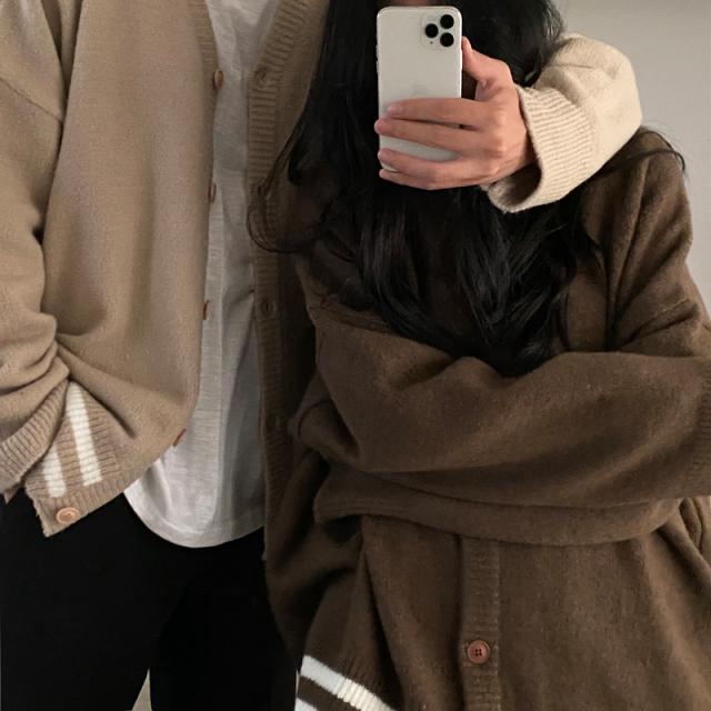 オーバーサイズ Vネック ニット カーディガン トップス 袖あり 長袖 ボリューム袖 ドロップショルダー 萌袖 前開き リブニット 編み込み かわいい 大人可愛い きれいめ シンプル カジュアル 上品 おしゃれ こなれ感 ラフ メンズライク ラブリー キュート ルーズ 抜け感