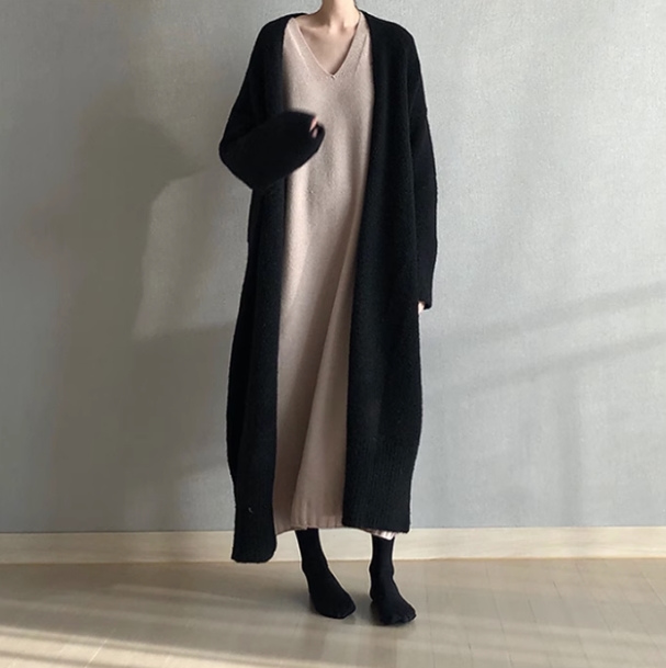 トップス アウター カーディガン ロング ロング丈 袖あり 長袖 Vネック 襟なし もこもこ モコモコ 前開き ニット 厚手 かわいい 大人可愛い シンプル カジュアル レトロ アジアン エスニック エキゾチック 大人女子 ラフ ルーズ 無地 秋 冬 20代 30代 通勤 デート お出かけ_2