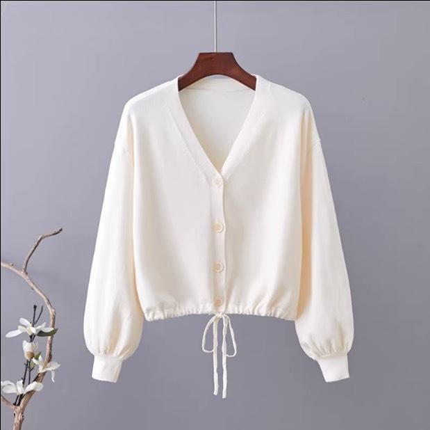 トップス デート カーディガン 上着 白トップス ショート ショート丈 ミディアム丈 袖あり 長袖 ボリューム袖 フレアスリーブ フレンチスリーブ ホルンスリーブ 萌袖 Vネック 襟なし フレア セミフレア 細身 ストレート ワイド Iライン スマート リボン 前開き 伸縮性
