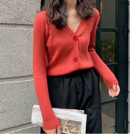 トップス カーディガン 上着 白トップス ミディアム丈 袖あり 長袖 フレンチスリーブ ホルンスリーブ 萌袖 Vネック 襟なし フレア セミフレア 細身 ストレート ワイド Iライン スマート リブ 前開き リブニット 伸縮性 薄手 かわいい 大人可愛い きれいめ シンプル カジュアル