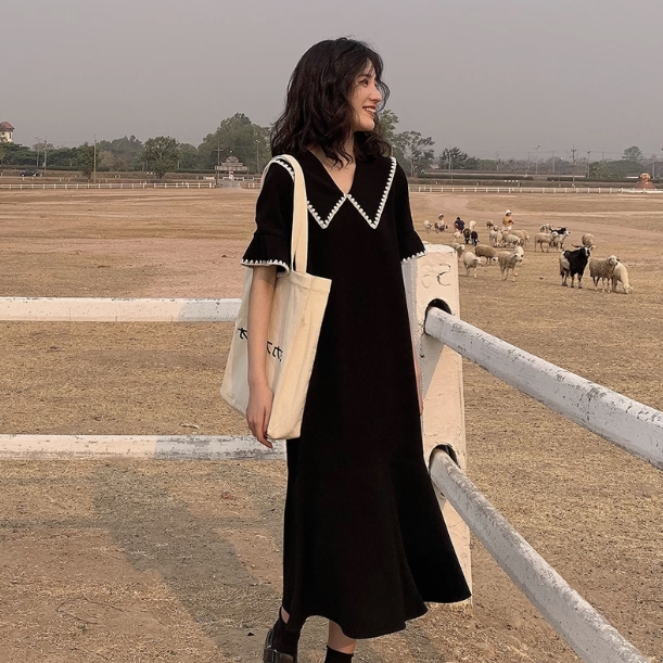 セーラーワンピース シャツワンピース ワンピドレス 膝下 ロング ロング丈 袖あり 半袖 萌袖 Vネック 襟付き セミフレア Aライン かわいい 大人可愛い シンプル カジュアル おしゃれ お洒落 レトロ アジアン エスニック エキゾチック ラフ ラブリー キュート 無地 夏 秋 10代