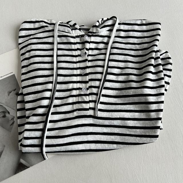 フード付き 長袖 Tシャツ トップス プルオーバー パーカー 袖あり 長袖 ドロップショルダー Uネック クルーネック 襟なし かわいい 大人可愛い きれいめ シンプル カジュアル 大人 おしゃれ かっこいい こなれ感 ラフ メンズライク ボーイッシュ スポーティー ラブリー_11