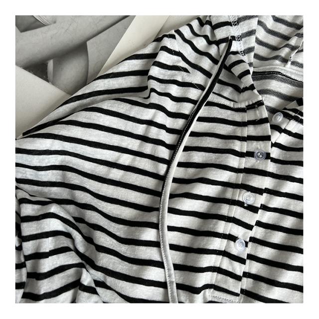フード付き 長袖 Tシャツ トップス プルオーバー パーカー 袖あり 長袖 ドロップショルダー Uネック クルーネック 襟なし かわいい 大人可愛い きれいめ シンプル カジュアル 大人 おしゃれ かっこいい こなれ感 ラフ メンズライク ボーイッシュ スポーティー ラブリー_5
