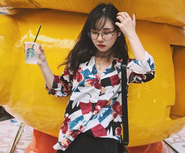 トップス シャツ ミディアム丈 袖あり 長袖 Vネック 襟付き シフォン