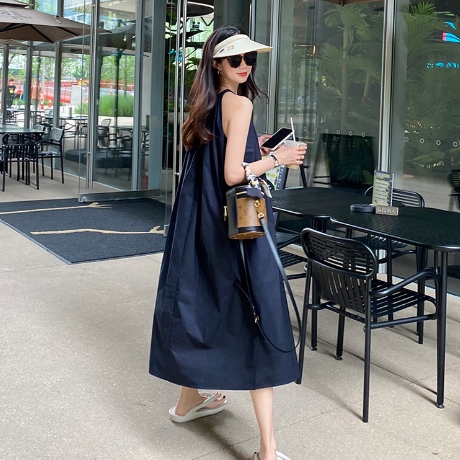 ワンピース ワンピドレス ロング ロング丈 袖なし ノースリーブ ラウンドネック 襟なし セミフレア Aライン かわいい 大人可愛い きれいめ シンプル カジュアル 大人 上品 おしゃれ お洒落 レトロ アジアン エスニック エキゾチック 大人女子 ラフ 無地 夏 秋 20代 30代