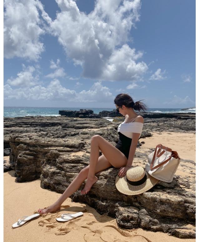 オフショル クロス デザイン モノトーン ワンピース 水着 ワンピース