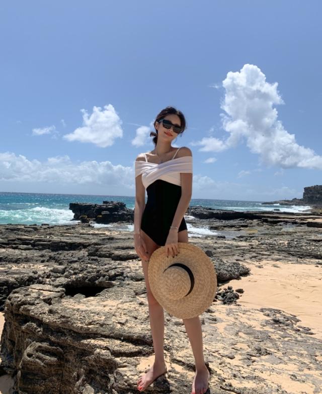 オフショル クロス デザイン モノトーン ワンピース 水着 ワンピース