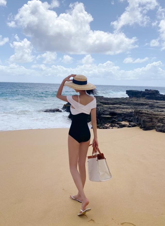 オフショル クロス デザイン モノトーン ワンピース 水着 ワンピース