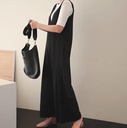 パンツ デート サロペット ワイドパンツ ストレートパンツ ロング ロング丈 ミディアム丈 袖なし ノースリーブ Vネック 襟なし フレア セミフレア ストレート ワイド Aライン 切り替えデザイン スマート 伸縮性 かわいい 大人可愛い きれいめ シンプル カジュアル 上品_5