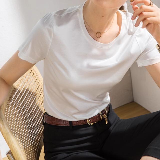 トップス Tシャツ 袖あり 半袖 ラウンドネック 光沢 きれいめ シンプル カジュアル 大人 上品 おしゃれ お洒落 レトロ 大人女子 こなれ感 クール エレガント とろみ感 抜け感 無地 春 夏 10代 20代 30代 40代 デート お出かけ 女子会 休日 着回し 普段使い 韓国 韓国系_3