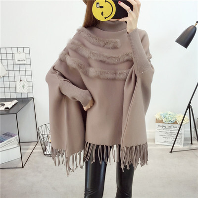アウター ミドル丈ショール ケープ マントタイプ 羽織り フェイクファー タートルネック バットスリーブ タッセル ふわふわ 毛皮 キラキラ かわいい 大人可愛い きれいめ シンプル カジュアル 上品 おしゃれ 大人女子 こなれ感 ラブリー キュート オールシーズン 無地 秋 冬