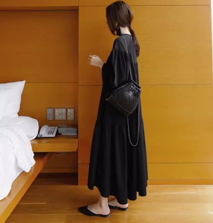 フレアワンピース シャツワンピース ワンピドレス ロング ロング丈 袖あり 長袖 襟なし フレア Aライン ブラウス 体型カバー Ｖネック 前開き かわいい 大人可愛い シンプル カジュアル 大人 おしゃれ レトロ アジアン エスニック エキゾチック ラフ 無地 春 秋 20代 30代 フレアワンピース シャツワンピース ワンピドレス ロング ロング丈 袖