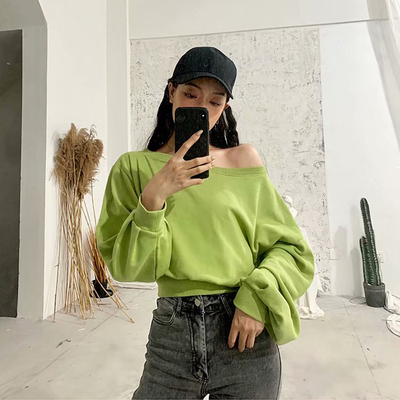 トップス Tシャツ カットソー リブ オフショル ミディアム丈 袖あり 長袖 ボリューム袖 フレア セミフレア 細身 ラウンドネック ストレート ワイド Aライン Iライン マーメイド 切り替えデザイン スマート かわいい 大人可愛い きれいめ シンプル カジュアル 上品 おしゃれ トップス Tシャツ カットソー リブ オフショル ミディアム丈 袖あり