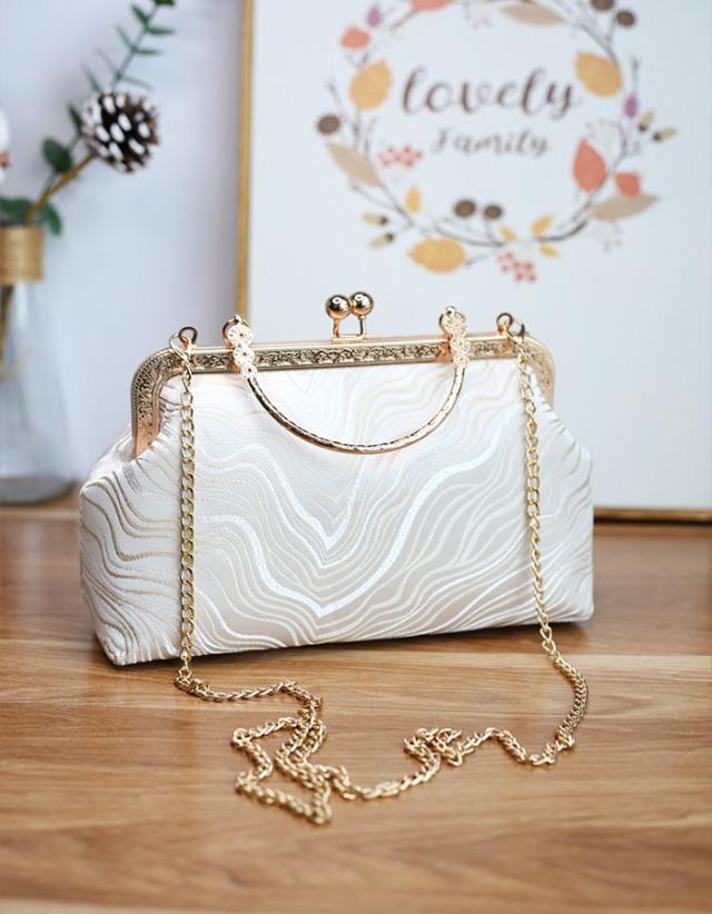 パーティーバッグ レディース ハンドバッグ 鞄 フォーマル  ホワイト 薄紫  エレガント フェミニン おしゃれ 二次会 発表会 披露宴 謝恩会 成人式 結婚式 dr003m6m6m6 パーティーバッグ レディース ハンドバッグ 鞄 フォーマル ホワイト