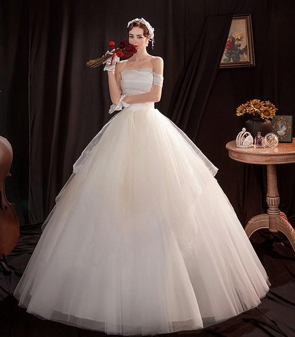 花嫁 ウェディングドレス ビスチェタイプ プリンセスライン 白ドレス ワンピース プリンセス かわいい シンプル 結婚式 披露宴 前撮り 後撮り 撮影用 フォトウェディング 小柄 小さいサイズ 大きいサイズ ロングドレス da146n1n1l9