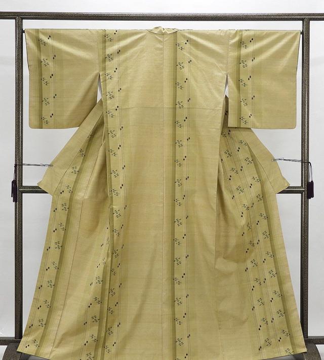 紬 良品 正絹 燕絣 身丈164cm 裄丈65cm 良品 リサイクル 着物 カジュアル d4020の通販は