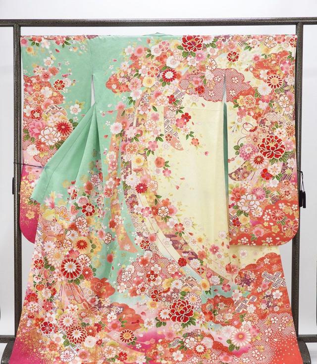 振袖 正絹 雲取 四季花 手毬 身丈168cm 裄丈68cm 中古 リサイクル 着物 e4105 振袖 正絹 雲取 四季花 手毬 身丈168cm 裄丈68cm 中古 リサイクル 着物