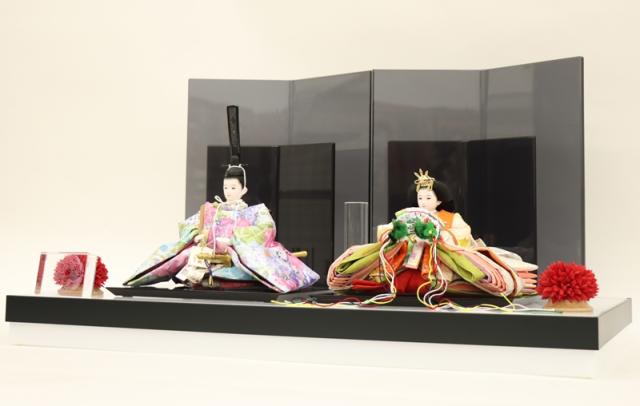 雛人形 親王平飾り 雛（ひな） 小出松寿 京十一番 親王 スワロフスキーlight blue スモークアクリルセット 2025-tg054 幅66cm 平飾り 2人 ひな人形 お雛様 桃の節句 節句 お祝い インテリアの通販は