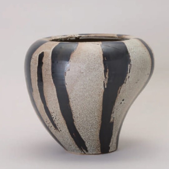 花・観葉植物用ポット イヴァナ 26 ceramic （1個入り） 26022 鉢タイプ （代引き不可） 中型鉢カバー FARM （p7）の通販は 14,600円
